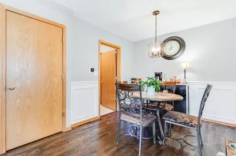 Dining - 661 Chestnut Rdg, Minooka, IL 60447 photo 1 of 2