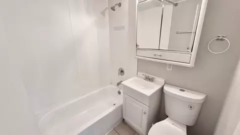 Bath - 3512 John St, Steger, IL 60475 photo 1 of 1