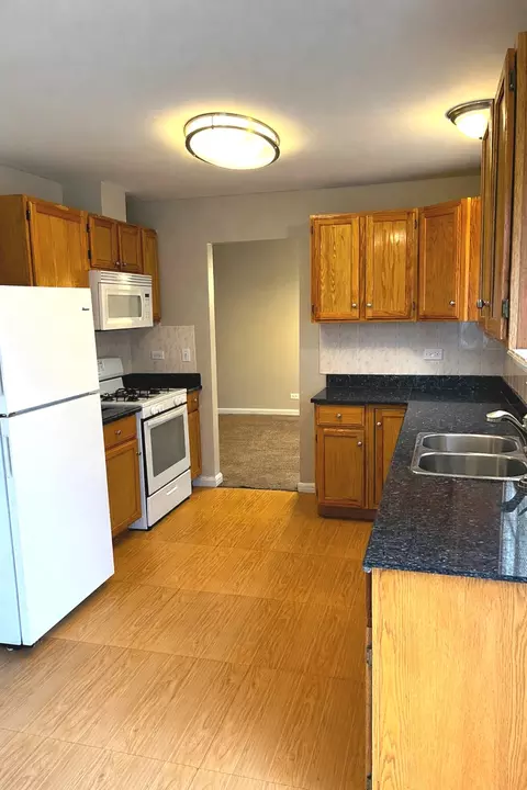 Kitchen - 156 Cloverleaf Rd, Matteson, IL 60443 photo 1 of 1