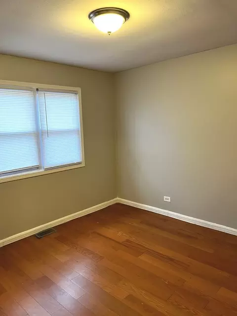 Bedroom - 156 Cloverleaf Rd, Matteson, IL 60443 photo 2 of 4