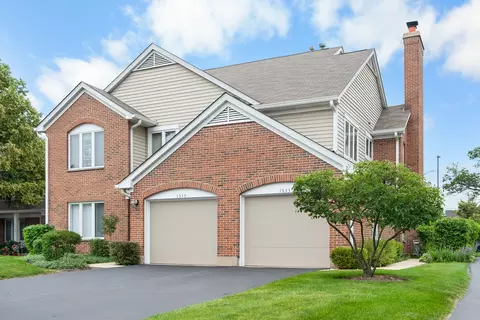 1533 N Courtland Dr, Arlington Heights, IL 60004