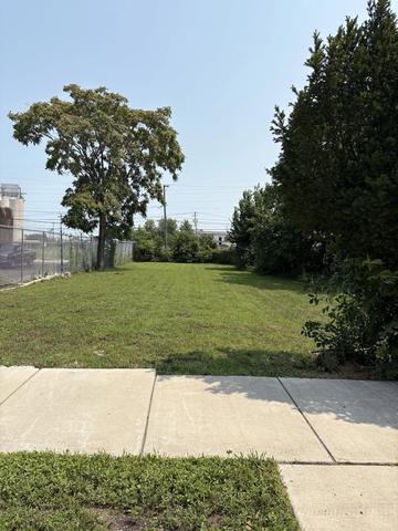 10257 S Commercial Ave, Chicago, IL 60617