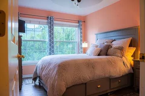 Bedroom - 103 Hampton Blvd, Lake Bluff, IL 60044 photo 1 of 2