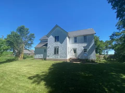 3156 163rd St, Charlotte, IA 52731