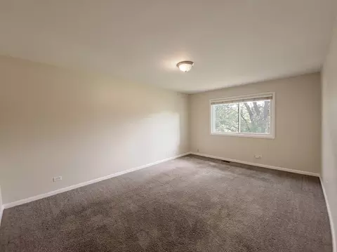 Bedroom - 25 Pheasant Rd, Matteson, IL 60443 photo 1 of 7