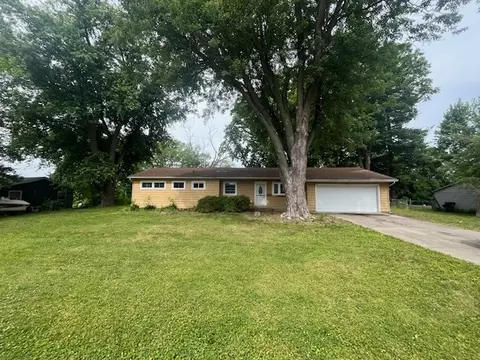3947 N Burchard Dr, Decatur, IL 62526
