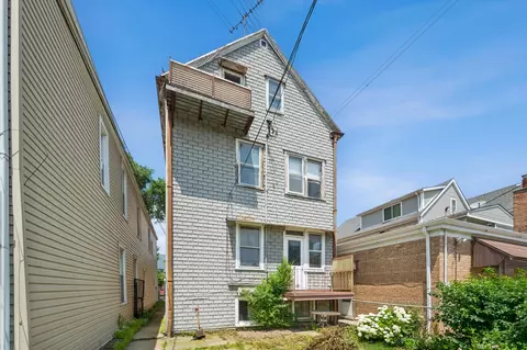 3039 N Gresham Ave, Chicago, IL 60618 photo 15