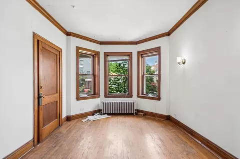 3039 N Gresham Ave, Chicago, IL 60618 photo 7