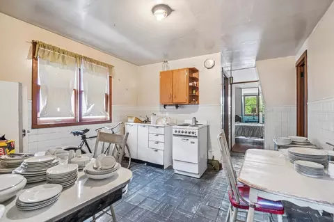 3039 N Gresham Ave, Chicago, IL 60618 photo 4