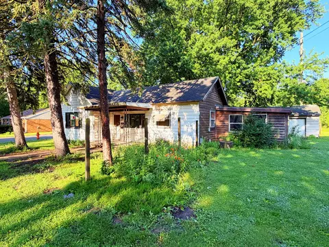 1402 N Sterling St, Streator, IL 61364