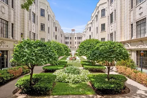 7348 N Ridge Blvd #14C, Chicago, IL 60645