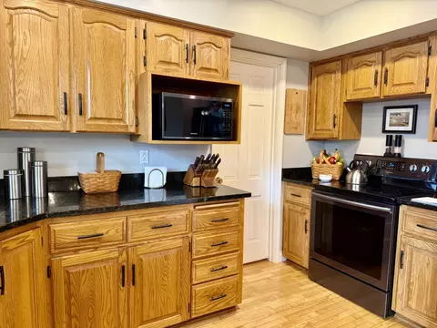 Kitchen - 7 Westminster Dr, Spring Valley, IL 61362 photo 4 of 7