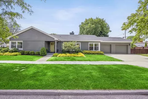 802 S Spring Ave, La Grange, IL 60525
