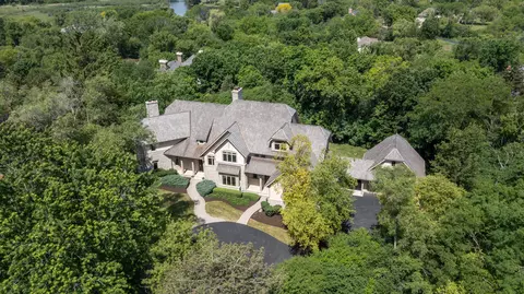 79 S Wynstone Dr, North Barrington, IL 60010