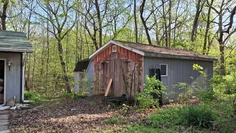 Exterior - 2580 E 450th Rd, Oglesby, IL 61348 photo 5 of 13