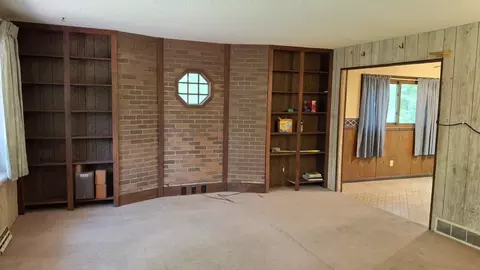 Living - 2580 E 450th Rd, Oglesby, IL 61348 photo 1 of 1