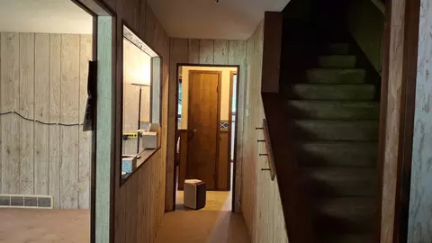 Entry Way - 2580 E 450th Rd, Oglesby, IL 61348 photo 1 of 3