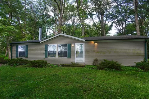 16405 E 3500n Rd, Momence, IL 60954