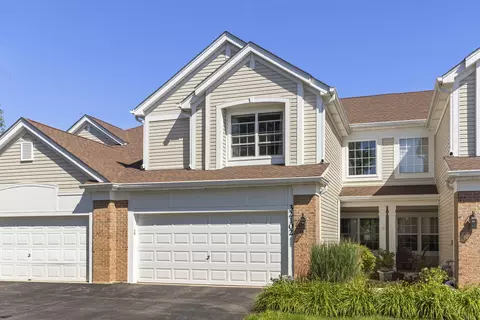 32102 Millard Cir #2, Warrenville, IL 60555