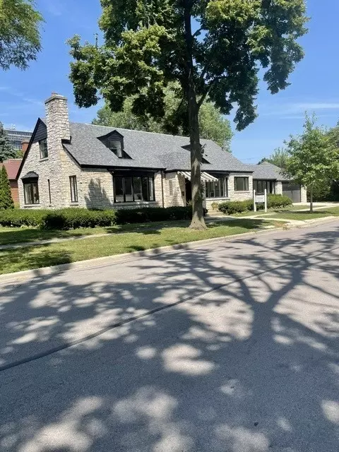 Exterior - 1503 Clinton Pl, River Forest, IL 60305 photo 7 of 9