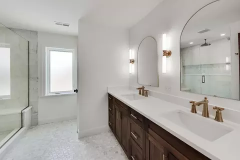 Bath - 1503 Clinton Pl, River Forest, IL 60305 photo 6 of 9