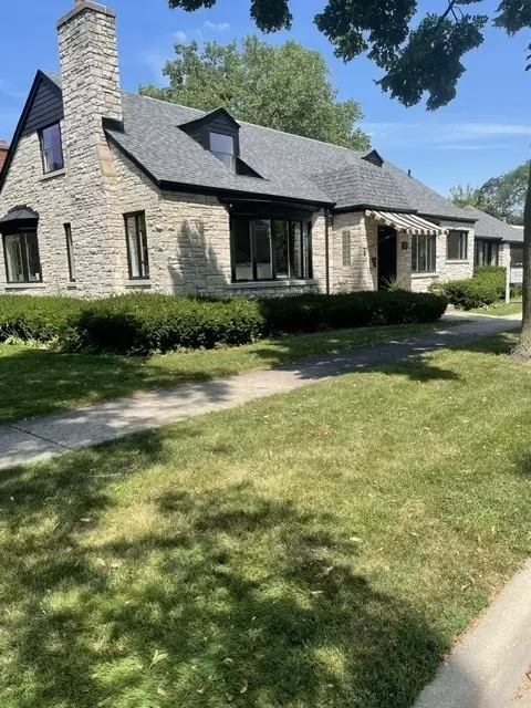 Exterior - 1503 Clinton Pl, River Forest, IL 60305 photo 5 of 9