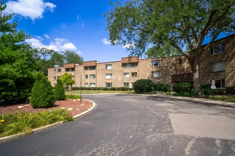 2600 Brookwood Way Dr #113A, Rolling Meadows, IL 60008