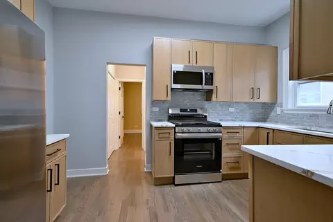 Kitchen - 6424 Sinclair Ave, Berwyn, IL 60402 photo 3 of 11