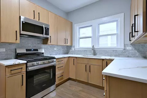 Kitchen - 6424 Sinclair Ave, Berwyn, IL 60402 photo 4 of 11