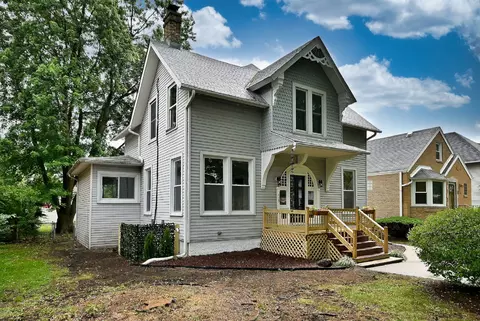 Exterior - 6424 Sinclair Ave, Berwyn, IL 60402 photo 2 of 11
