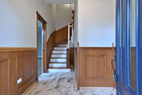 Entry Way - 6424 Sinclair Ave, Berwyn, IL 60402 photo 4 of 6