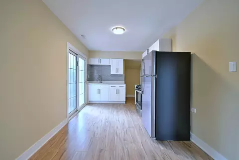 Kitchen - 6424 Sinclair Ave, Berwyn, IL 60402 photo 7 of 11