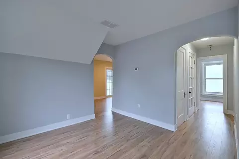Entry Way - 6424 Sinclair Ave, Berwyn, IL 60402 photo 6 of 6