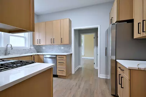 Kitchen - 6424 Sinclair Ave, Berwyn, IL 60402 photo 6 of 11