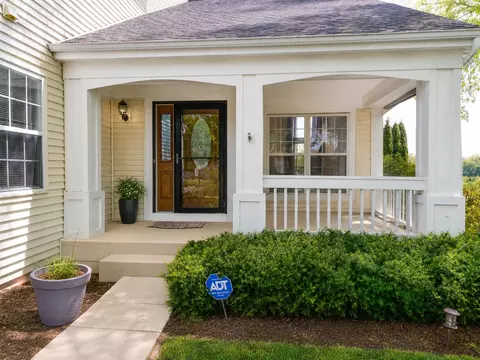 Exterior - 7943 Dada Dr, Gurnee, IL 60031 photo 2 of 6