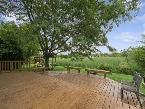 Exterior - 7943 Dada Dr, Gurnee, IL 60031 photo 4 of 6