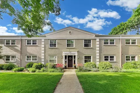 1530 E Northwest Hwy #2A, Arlington Heights, IL 60004