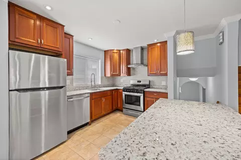 Kitchen - 939 Long Rd, Glenview, IL 60025 photo 4 of 4