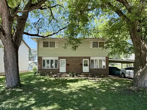 2126 2128 Judson Ct, Davenport, IA 52803
