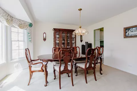 Dining - 1438 Della Dr, Hoffman Estates, IL 60169 photo 2 of 3