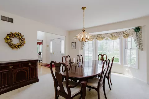 Dining - 1438 Della Dr, Hoffman Estates, IL 60169 photo 3 of 3