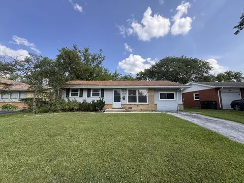 Exterior - 3312 Maple Ln, Hazel Crest, IL 60429 photo 4 of 4