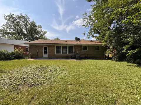 Exterior - 3312 Maple Ln, Hazel Crest, IL 60429 photo 2 of 4