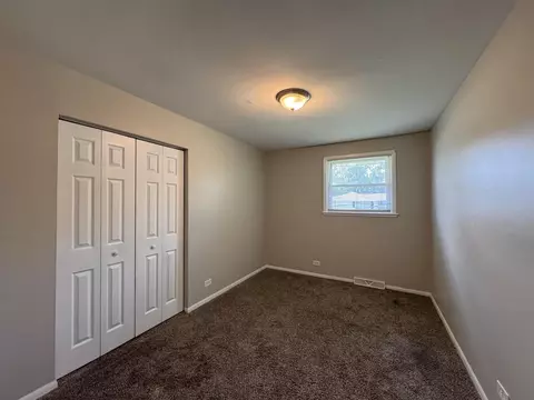 Bedroom - 3312 Maple Ln, Hazel Crest, IL 60429 photo 4 of 8