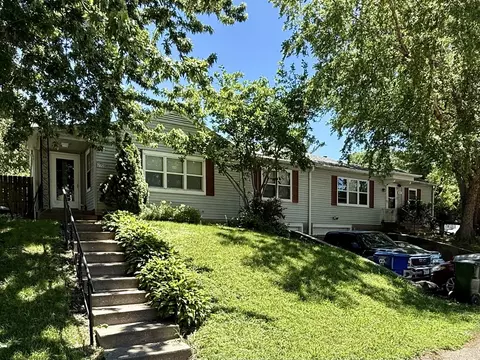 1907 1909 Grand Ave, Davenport, IA 52803