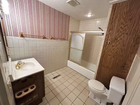 Bath - 126 E 6th St, Pecatonica, IL 61063 photo 1 of 2