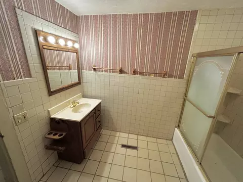 Bath - 126 E 6th St, Pecatonica, IL 61063 photo 2 of 2