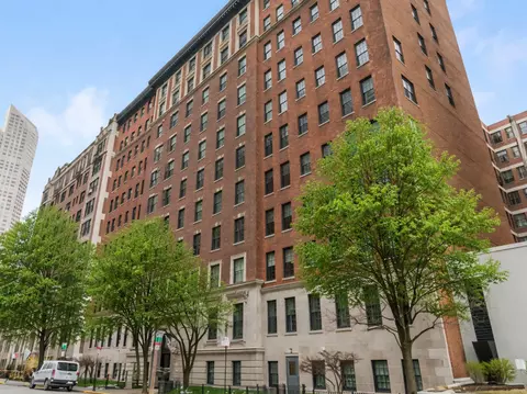 232 E Walton Pl #5E, Chicago, IL 60611