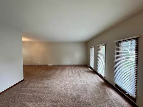 Living - 17945 Maple St, Lansing, IL 60438 photo 1 of 6