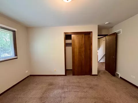 Bedroom - 17945 Maple St, Lansing, IL 60438 photo 8 of 11